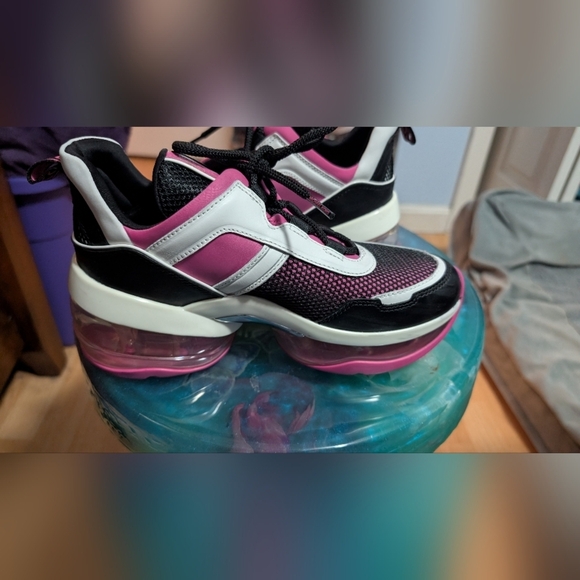 New Michael Kors Olympia Extreme Leather and Scuba Trainer Size 7 - Picture 6 of 10